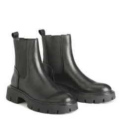 CAIA>EOS Footwear New