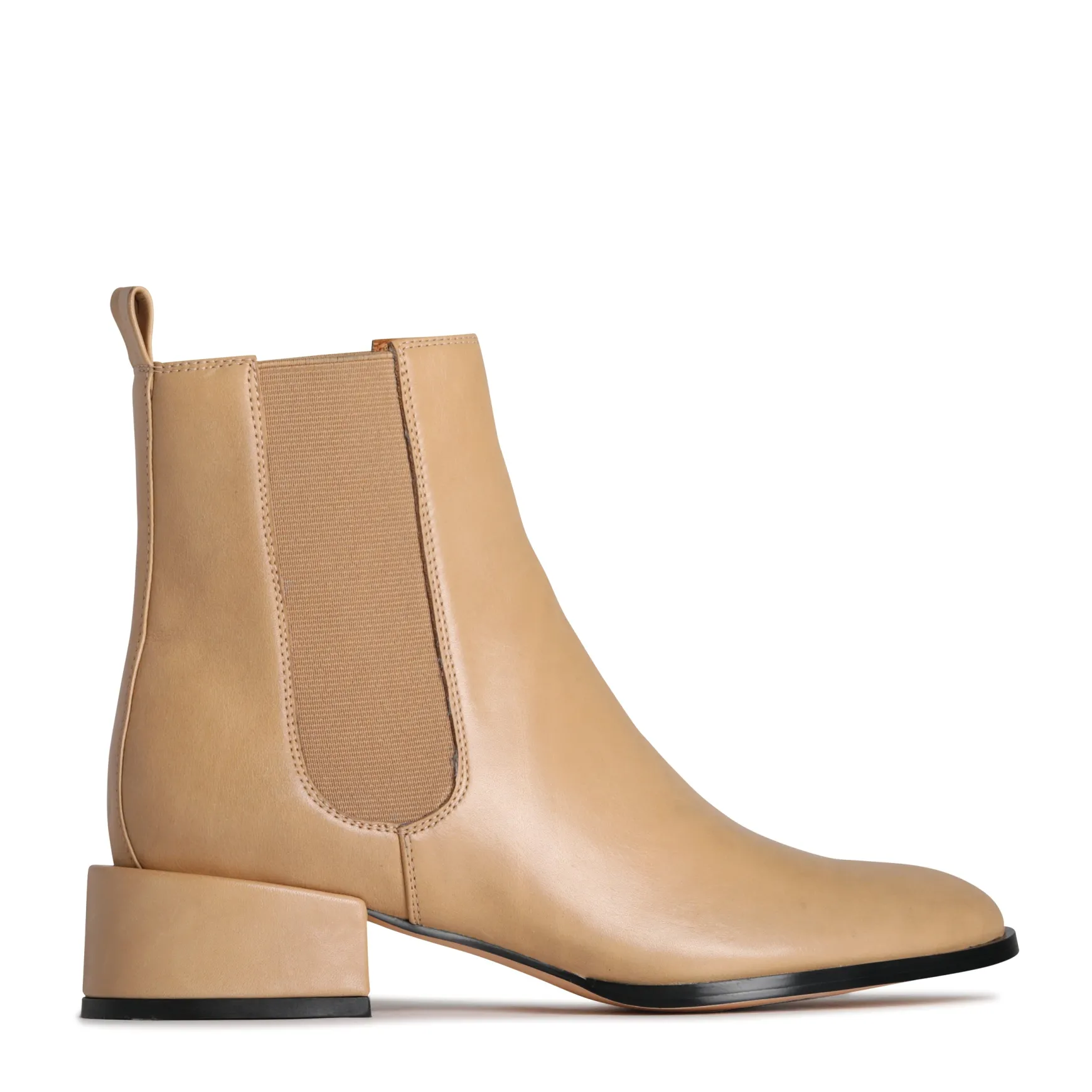 CASAR>EOS Footwear Fashion