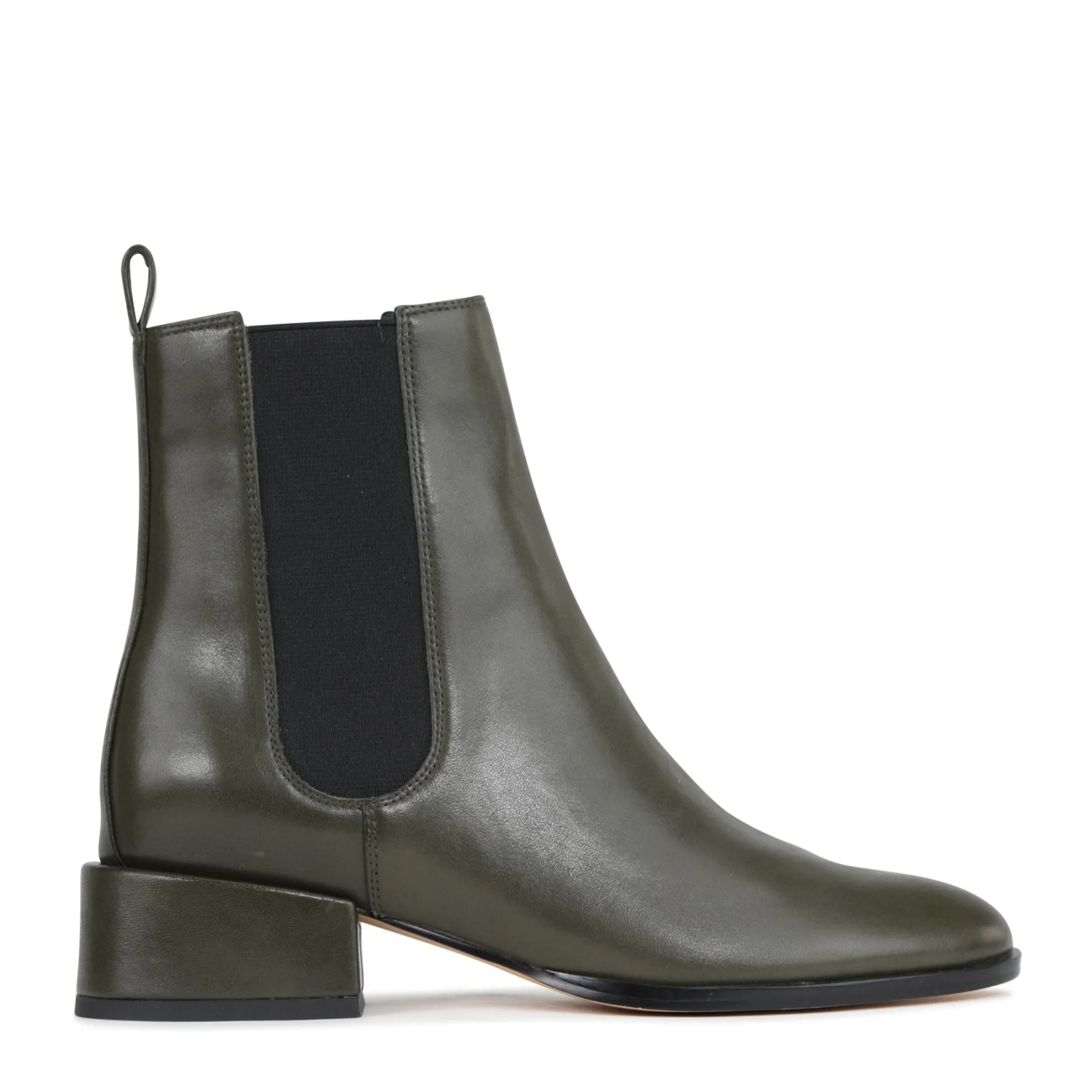 CASAR>EOS Footwear Fashion