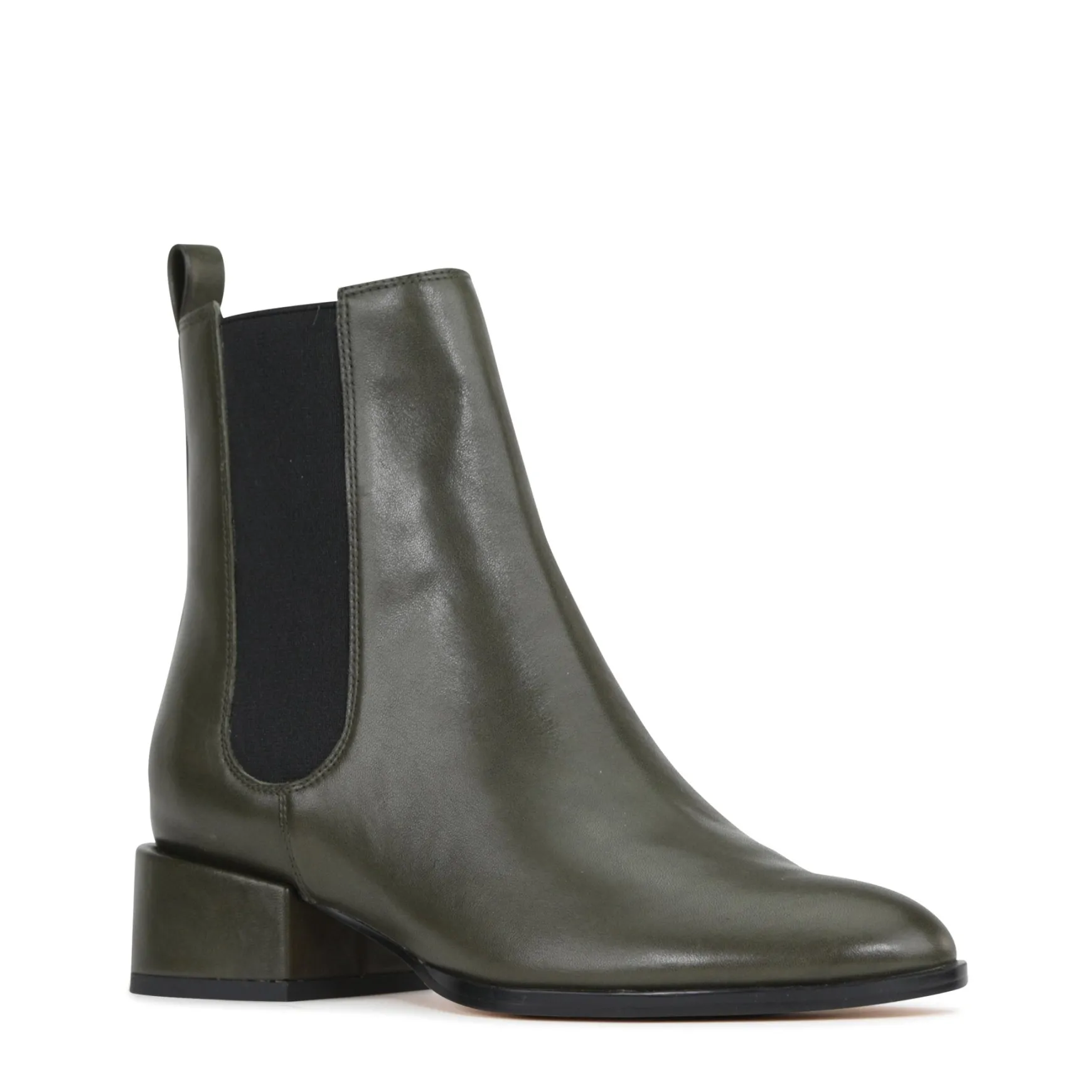 CASAR>EOS Footwear Fashion