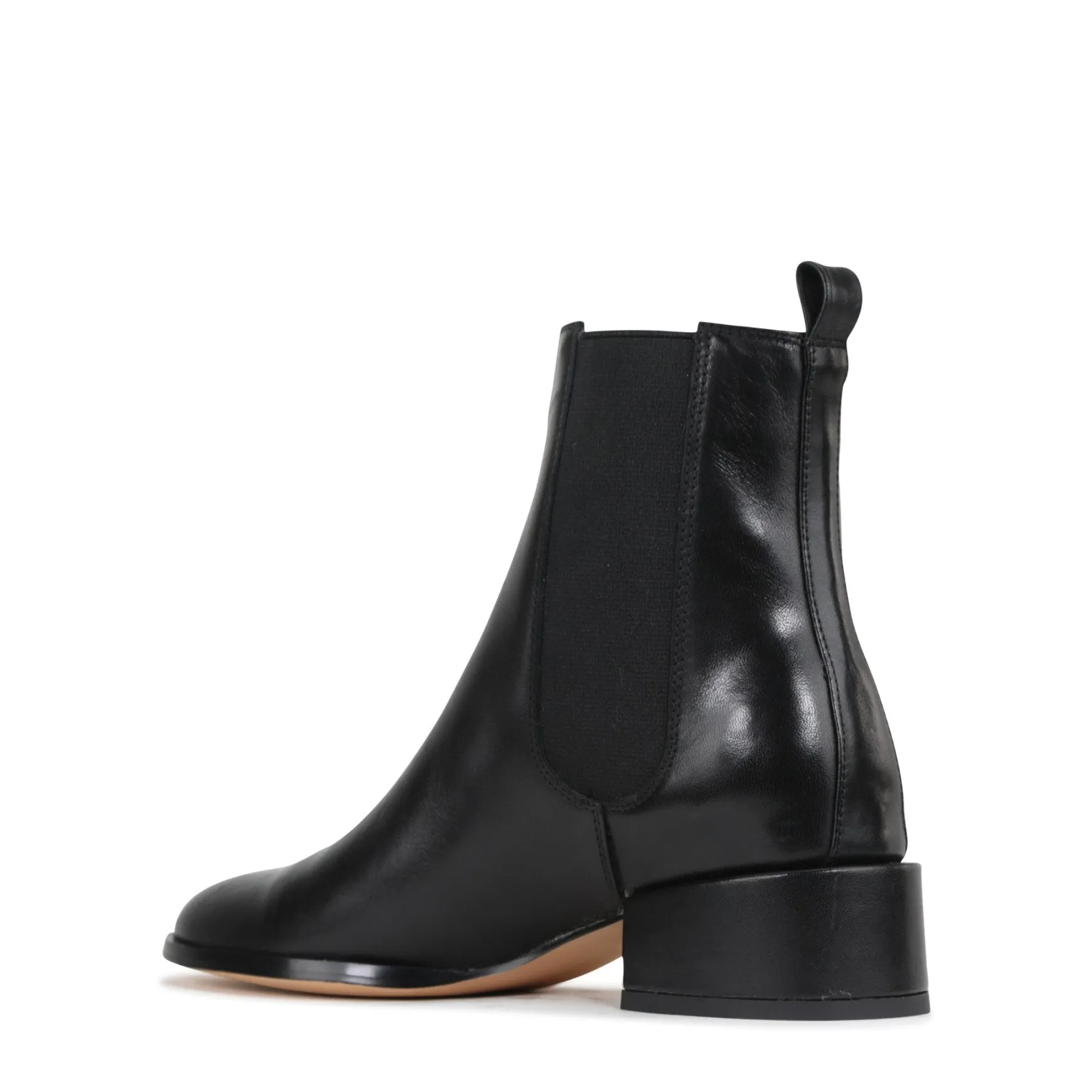 CASAR>EOS Footwear Fashion