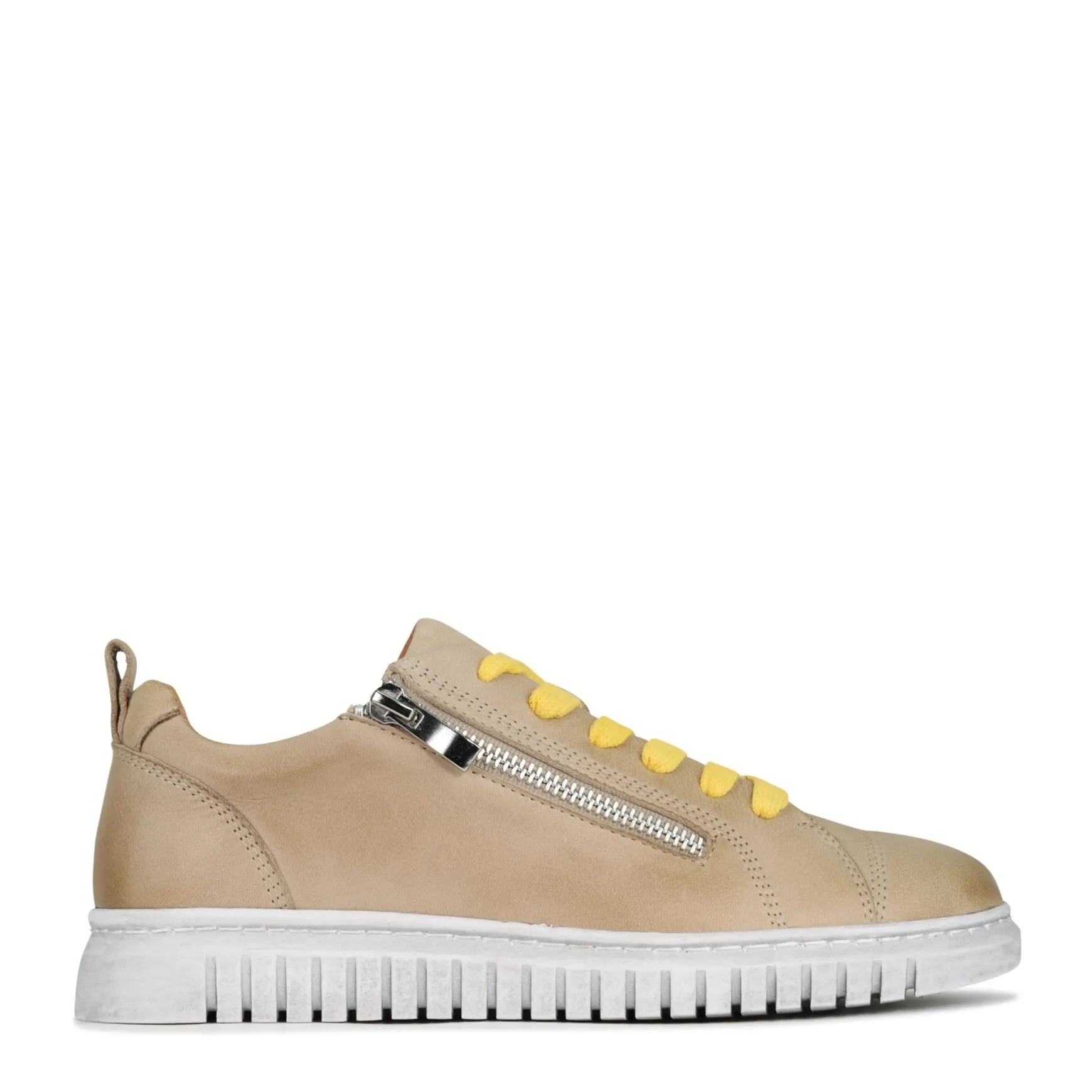 CLARENCE>EOS Footwear Flash Sale
