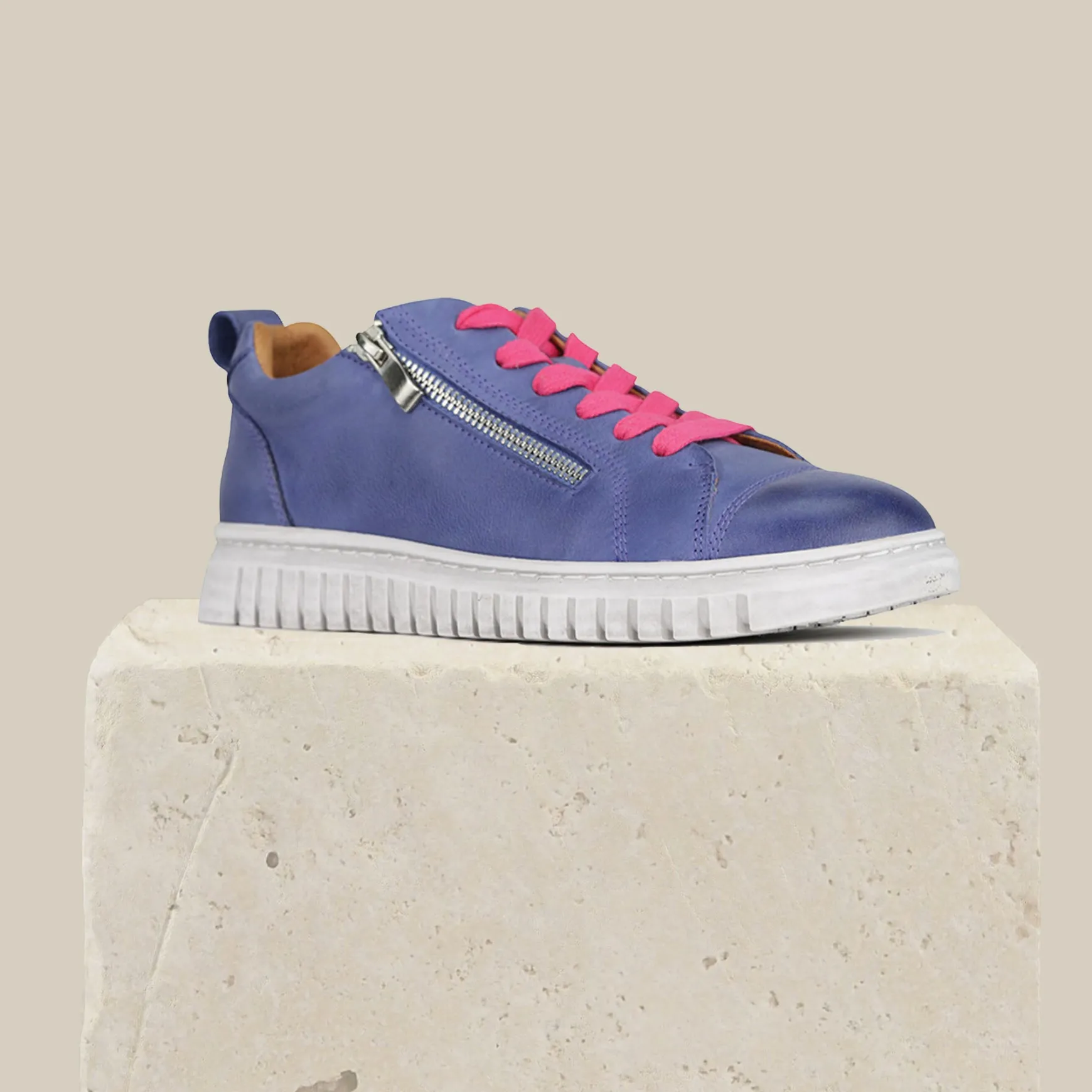CLARENCE>EOS Footwear Flash Sale