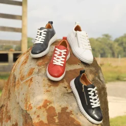 CLARENCE LOW-TOP ZIPPER SNEAKER LEATHER><noscript><img width=