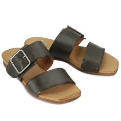 DALLAS LEATHER BUCKLE SANDAL><noscript><img width=