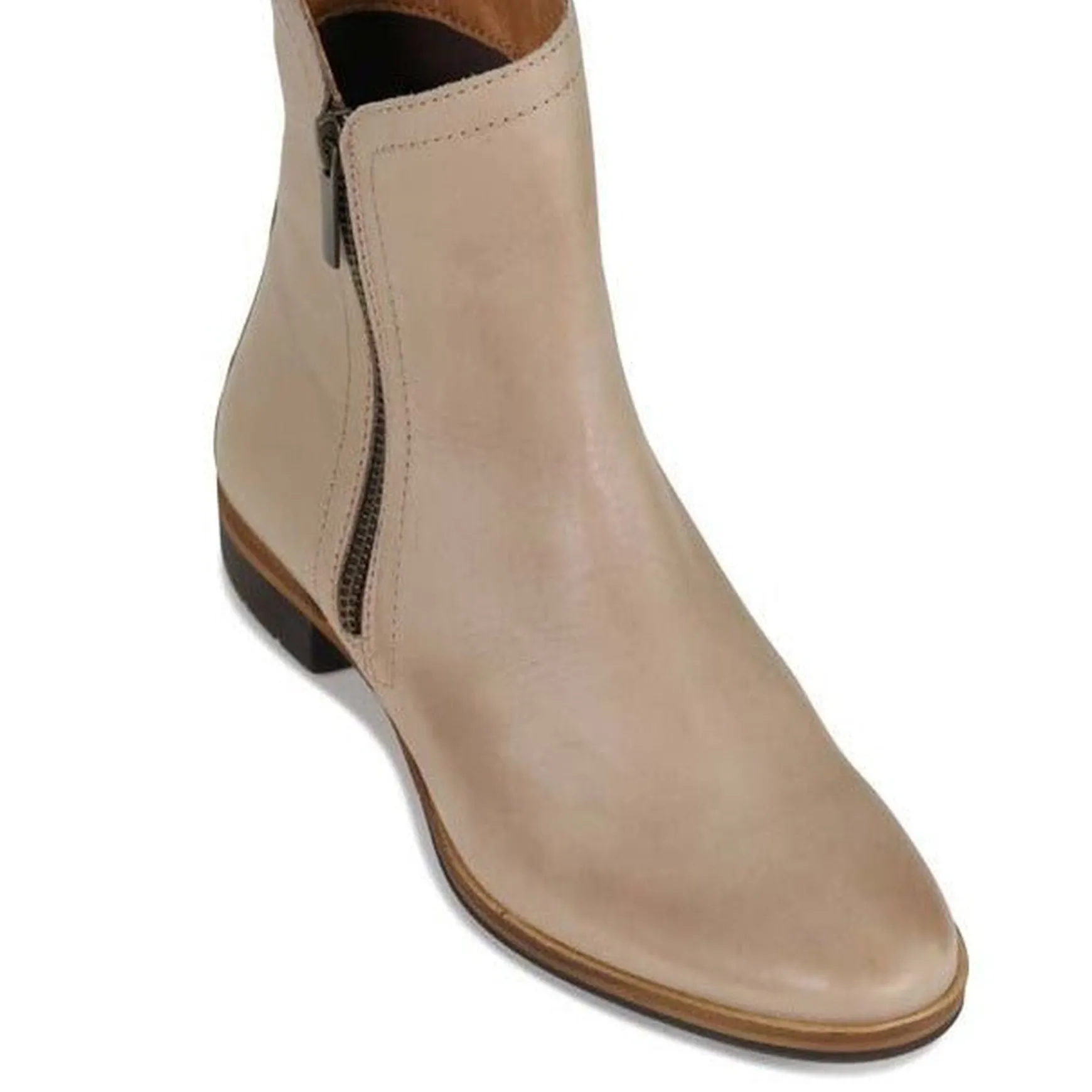 GAITES>EOS Footwear Online