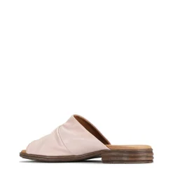 ILO LEATHER SLIDE SANDALS><noscript><img width=