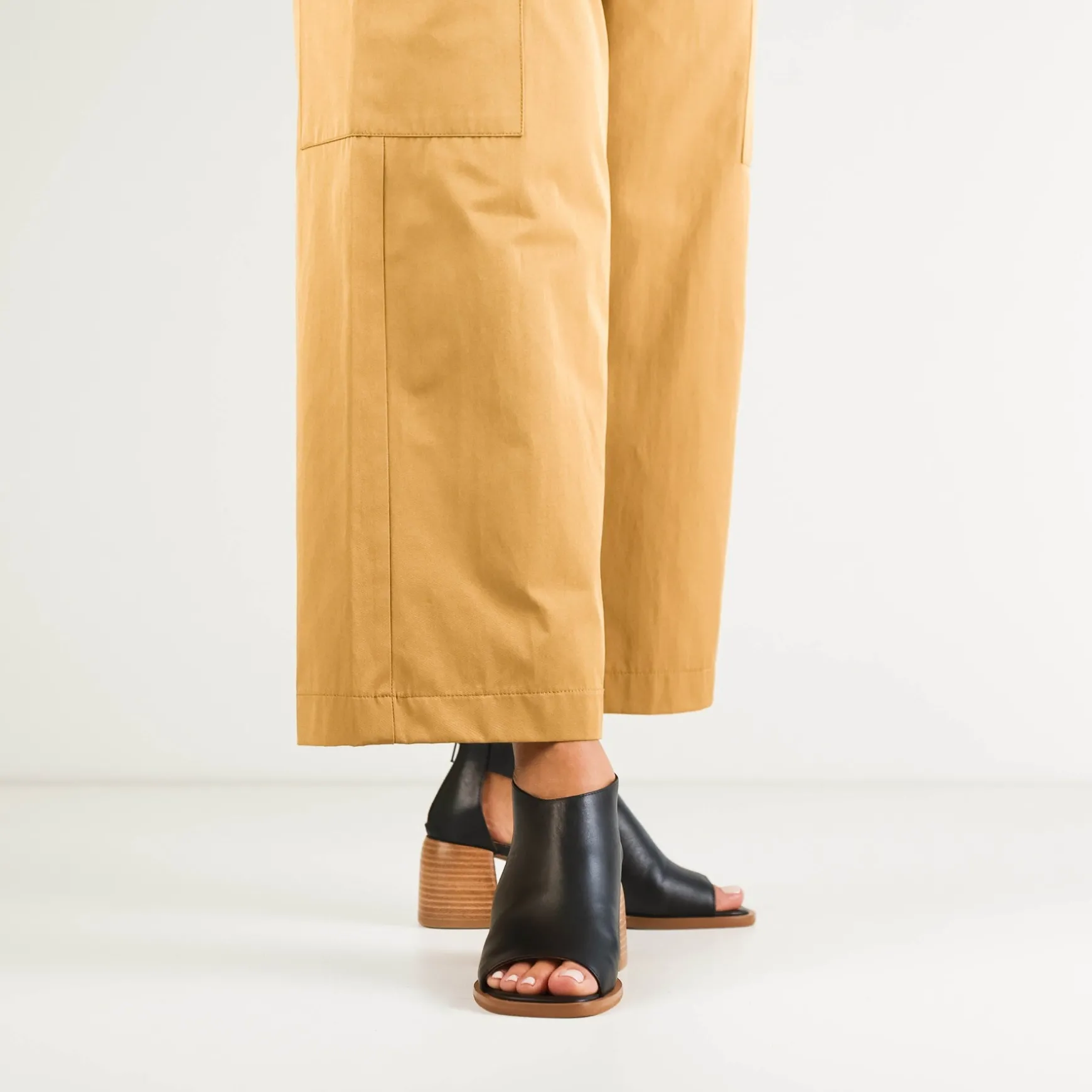 ISOLDE LEATHER BLOCK HEEL SANDALS>EOS Footwear Best