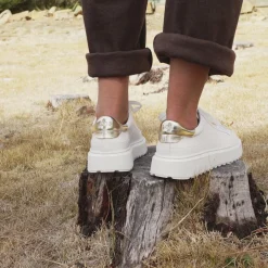 LAELA SNEAKERS LEATHER><noscript><img width=