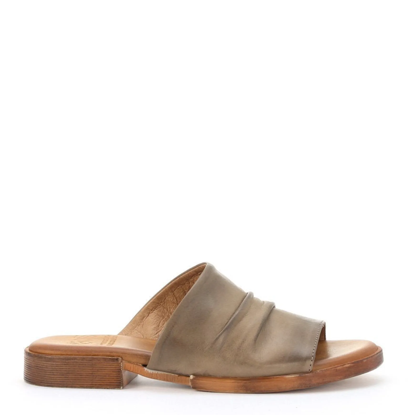 LION LEATHER ARCHIVE SLIDE>EOS Footwear Clearance