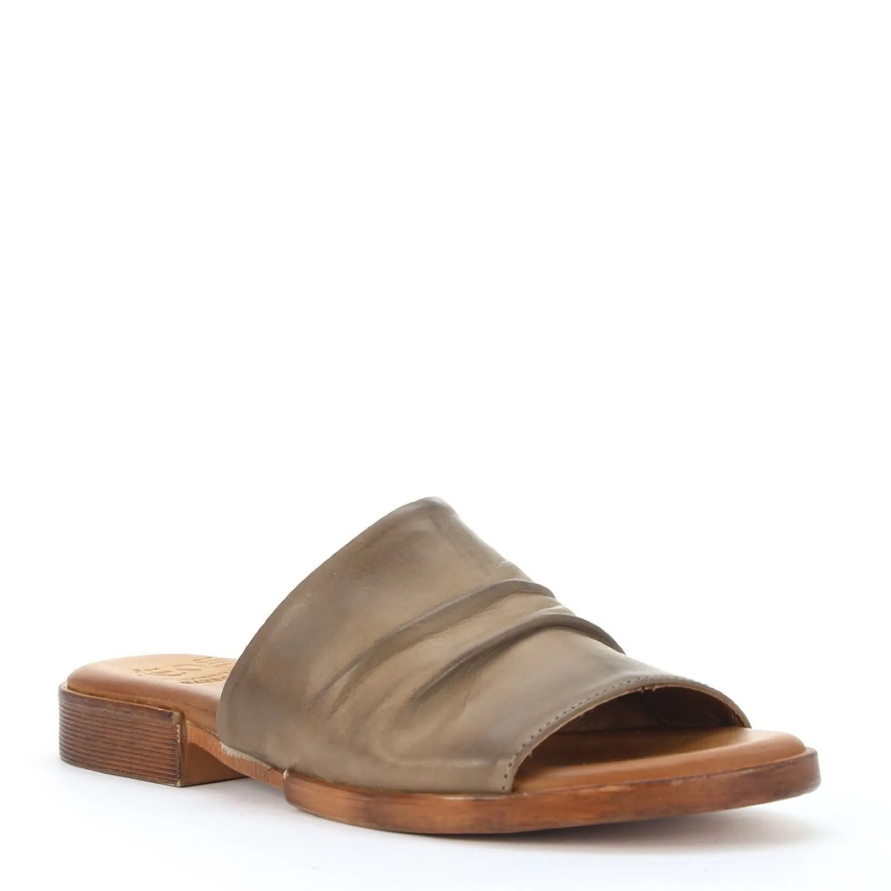 LION LEATHER ARCHIVE SLIDE>EOS Footwear Clearance