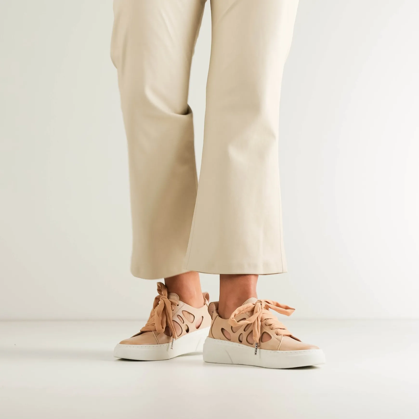 MINNIE LAZER CUTOUT SNEAKERS LEATHER>EOS Footwear Best