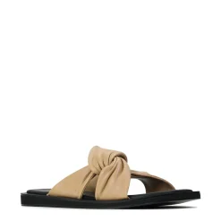 MISTIQUE CROSSOVER SANDAL LEATHER><noscript><img width=