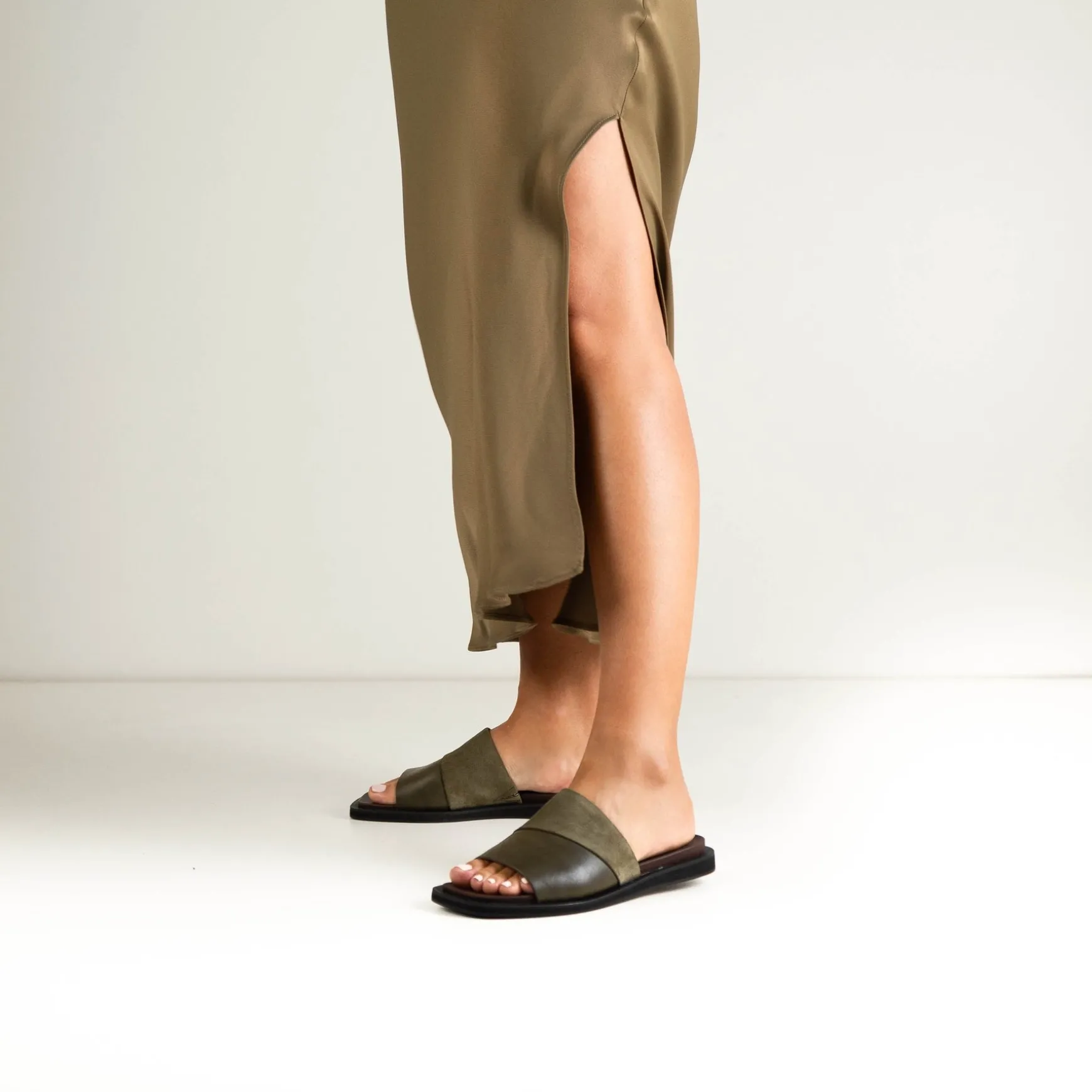 MONSE SLIDE SANDALS LEATHER>EOS Footwear Outlet