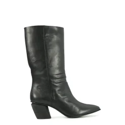 NORTHERN>EOS Footwear Discount