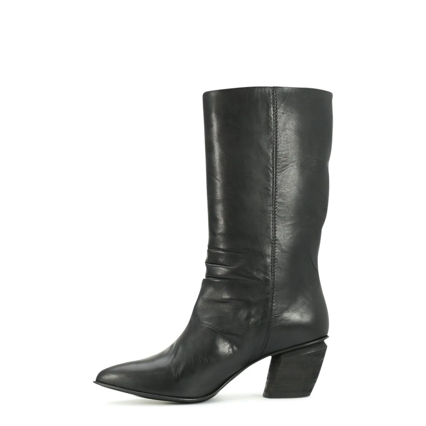 NORTHERN>EOS Footwear Discount