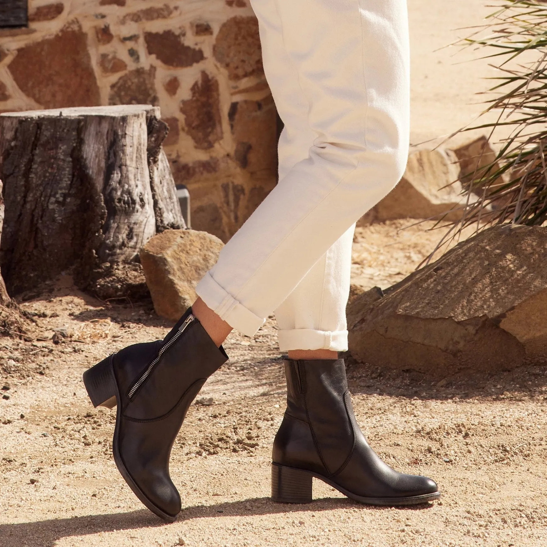 ROGUE>EOS Footwear Hot