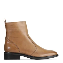 SELINE>EOS Footwear Sale