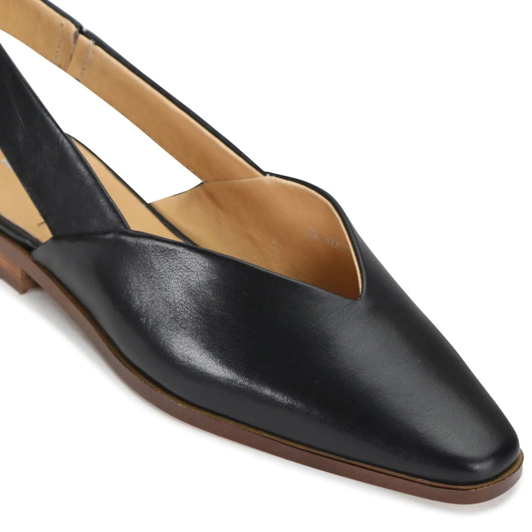 VINE>EOS Footwear Fashion