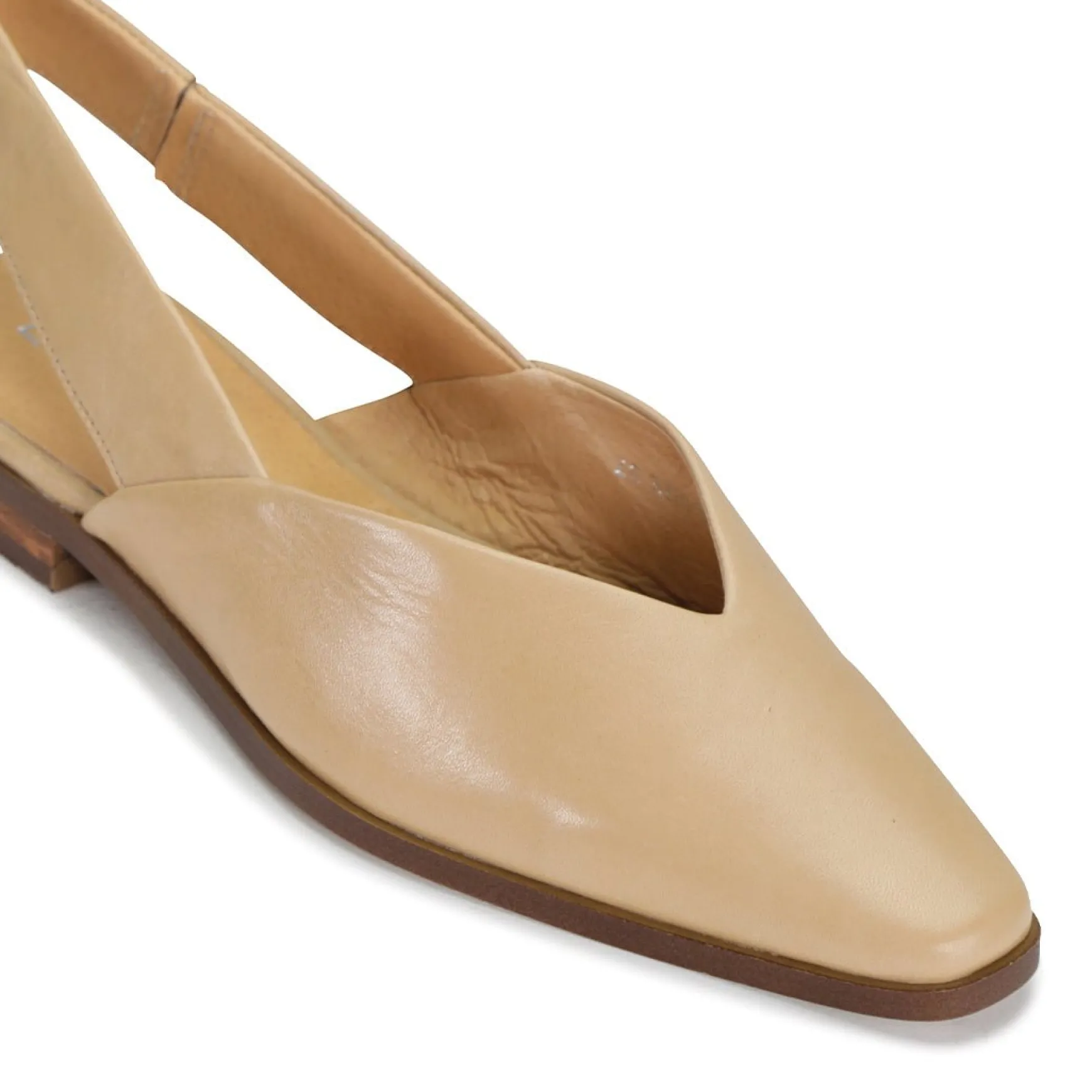 VINE>EOS Footwear Fashion