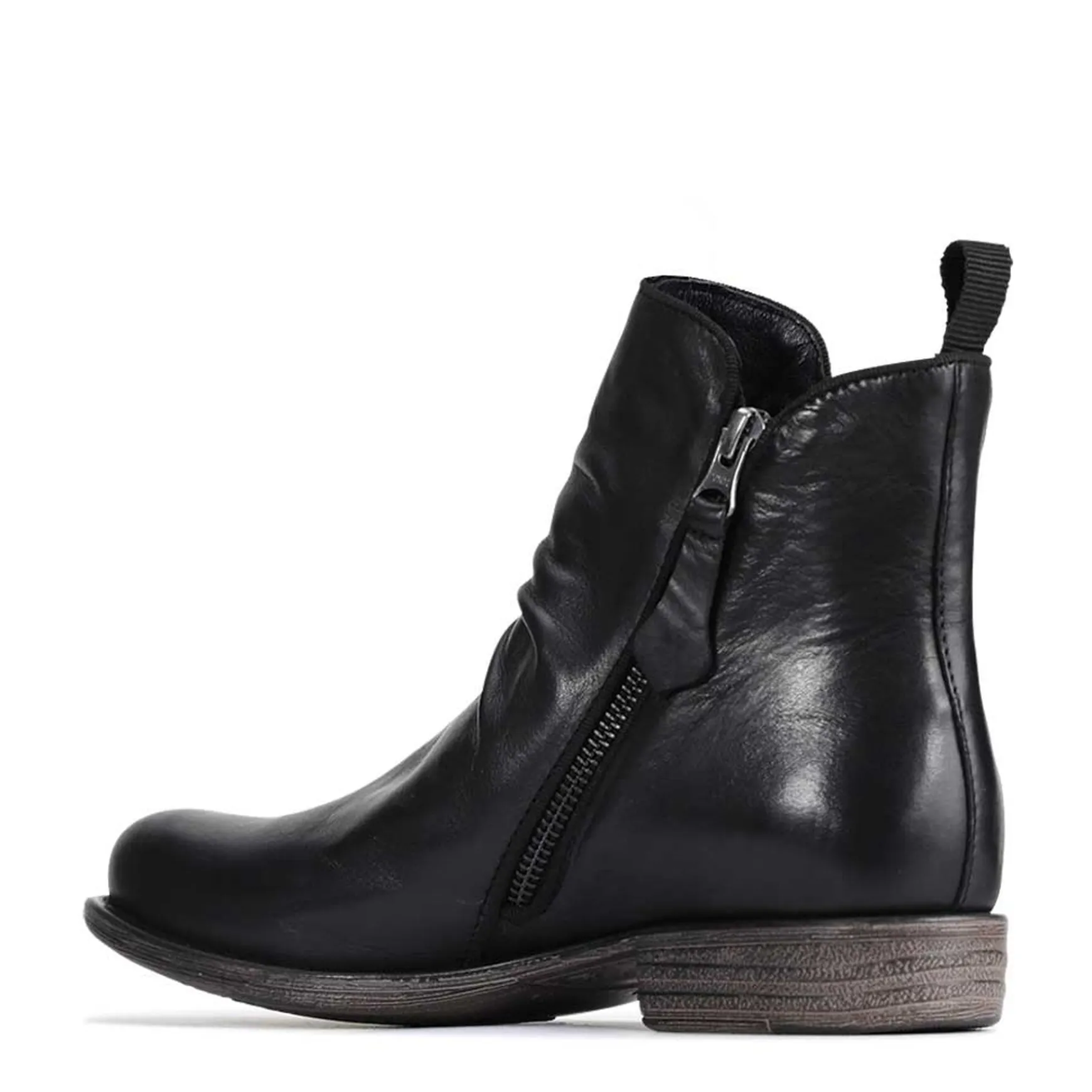 WILDS>EOS Footwear New