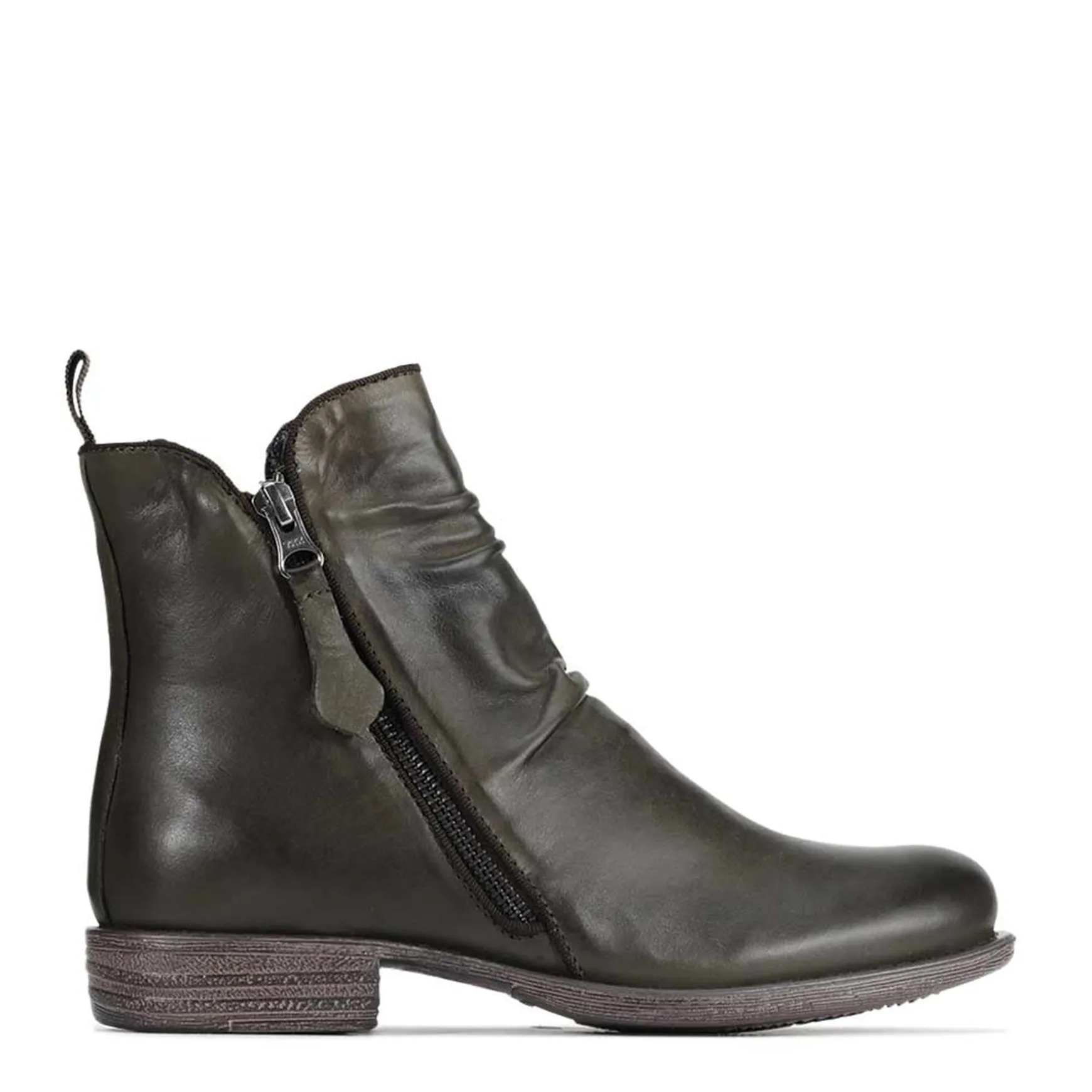 WILDS>EOS Footwear New