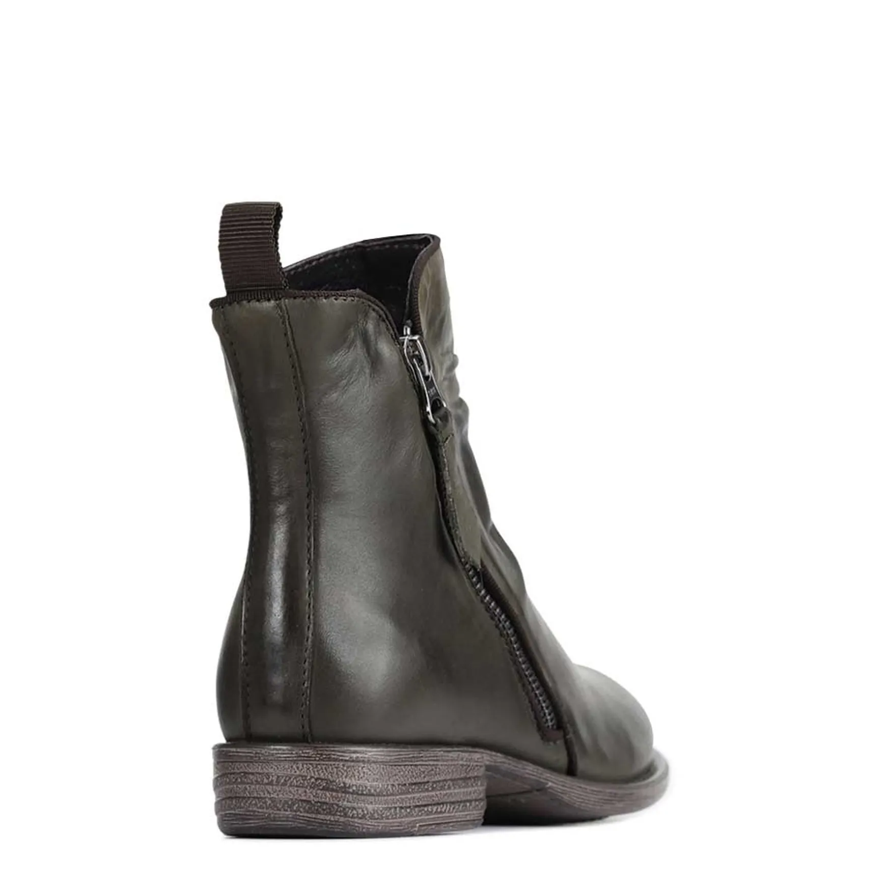 WILDS>EOS Footwear New