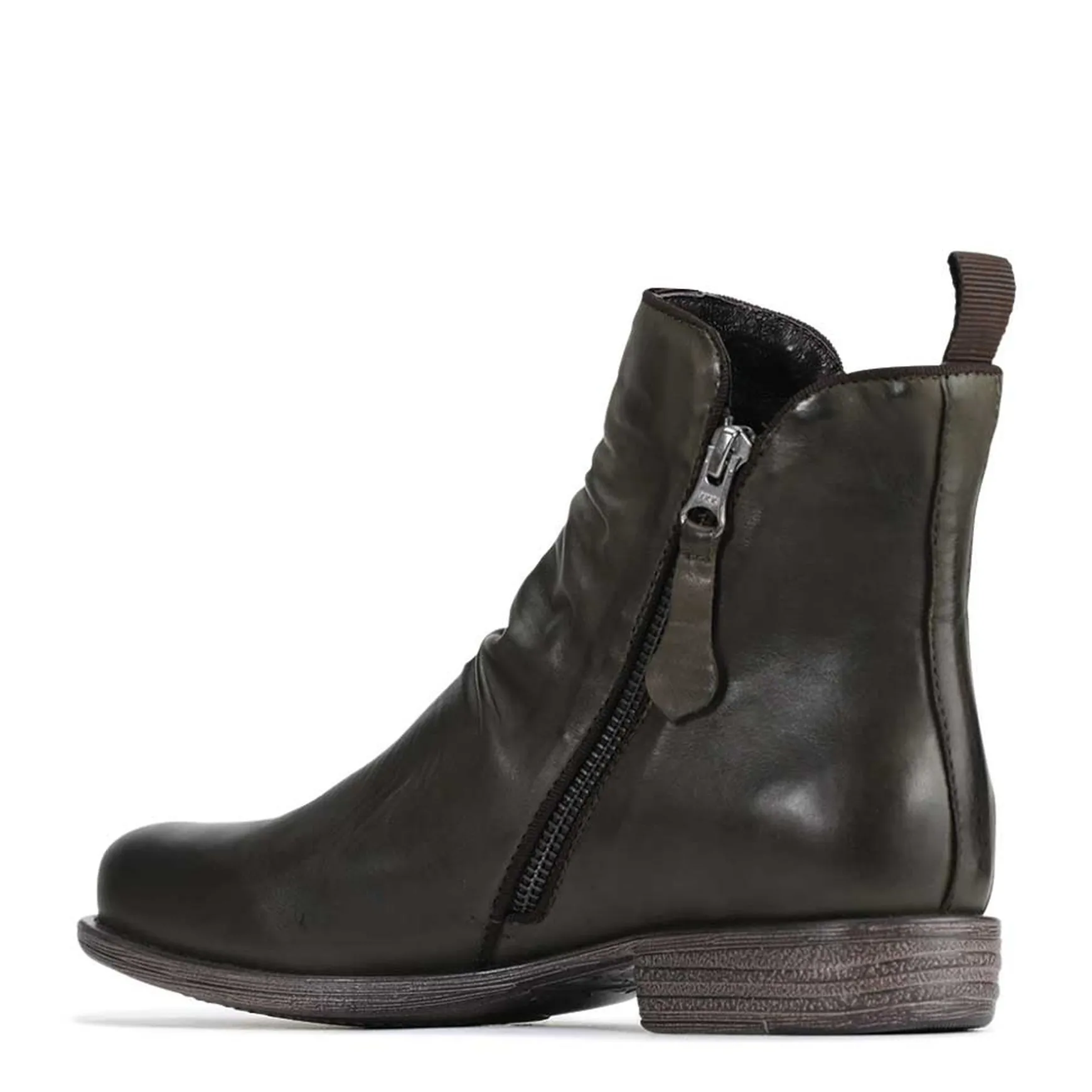 WILDS>EOS Footwear New