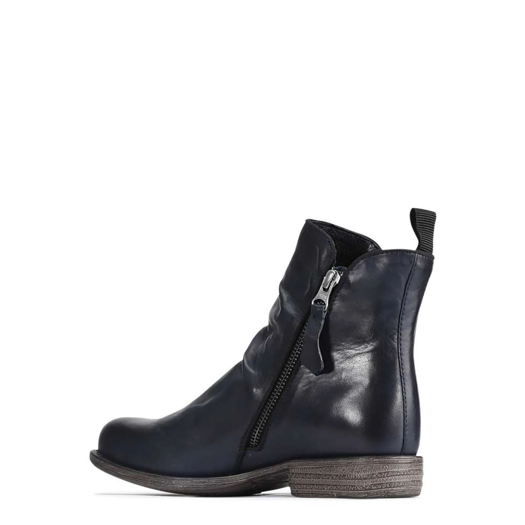 WILDS>EOS Footwear New