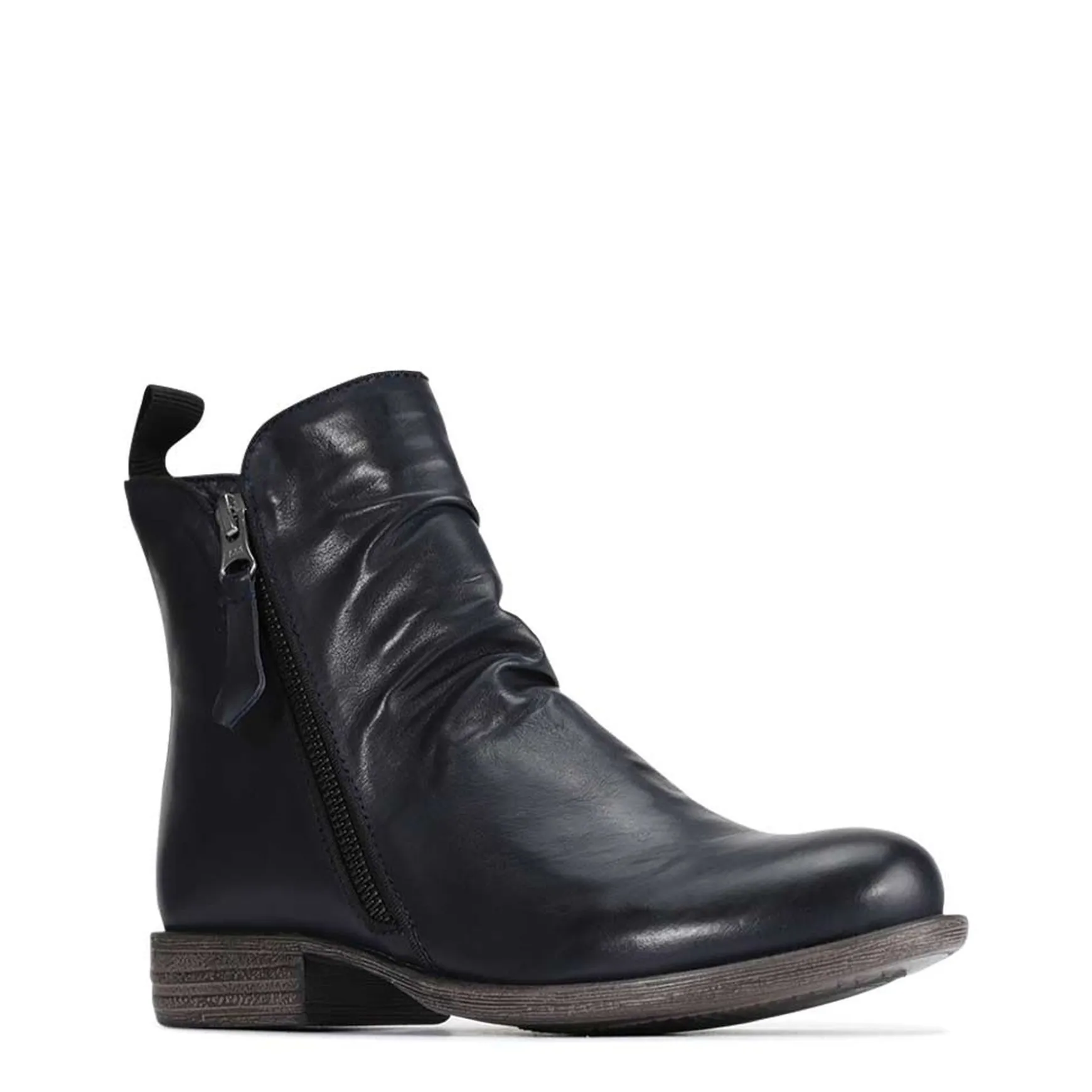 WILDS>EOS Footwear New