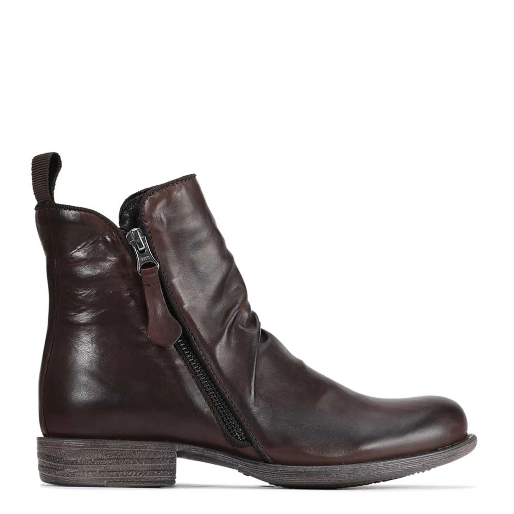 WILDS>EOS Footwear New