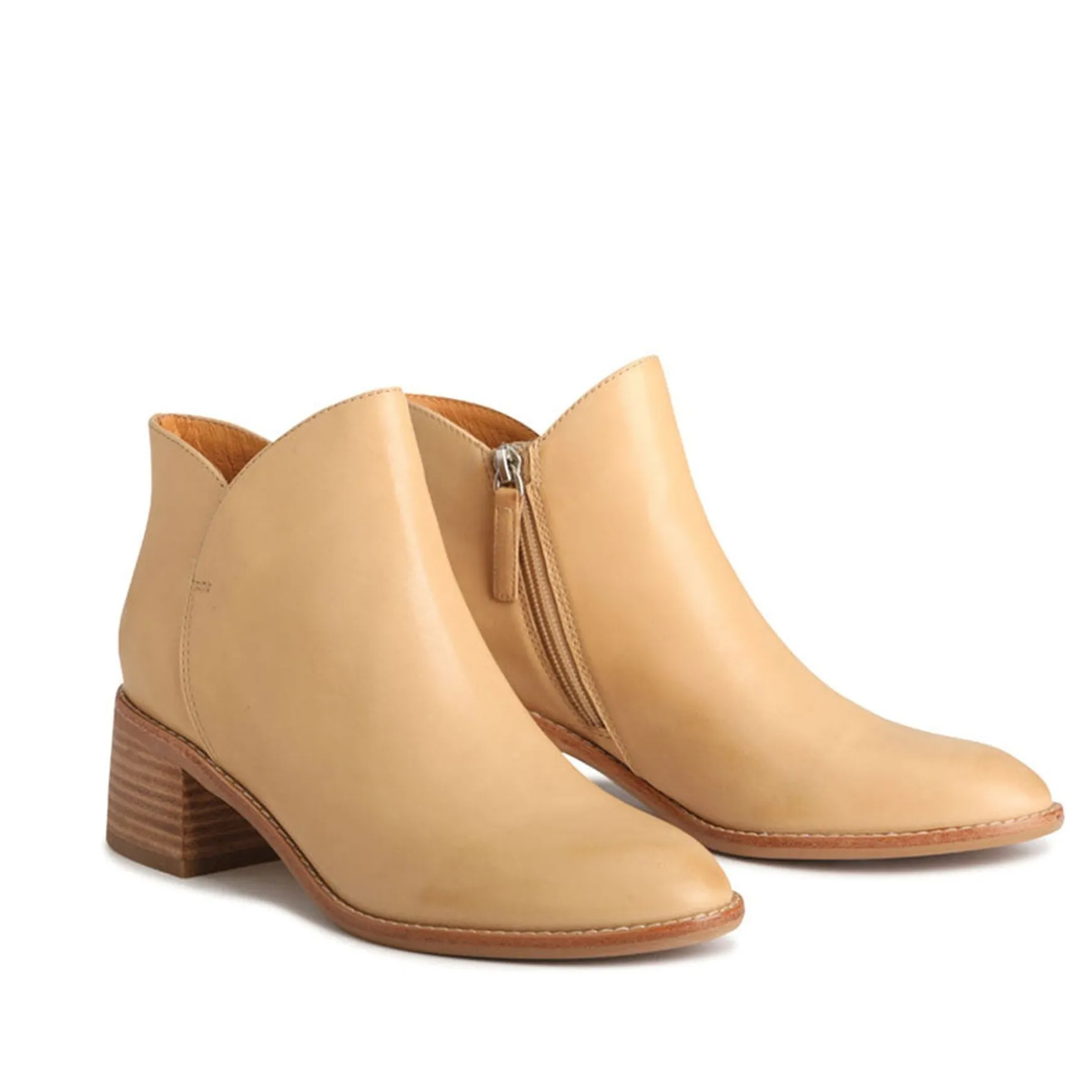 WYLIE>EOS Footwear Hot
