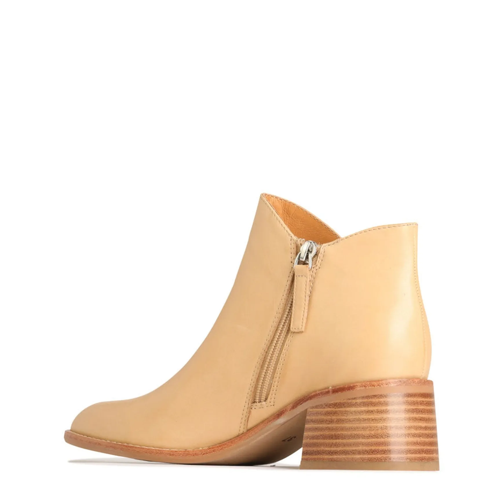 WYLIE>EOS Footwear Hot