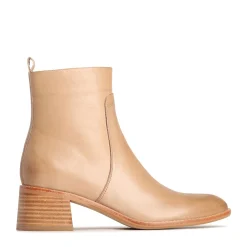 WYONA>EOS Footwear Clearance